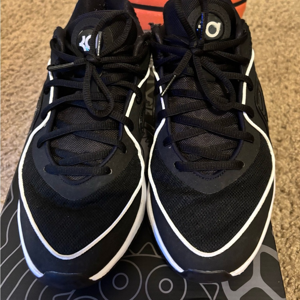 Nike Black and White Athletic Shoes